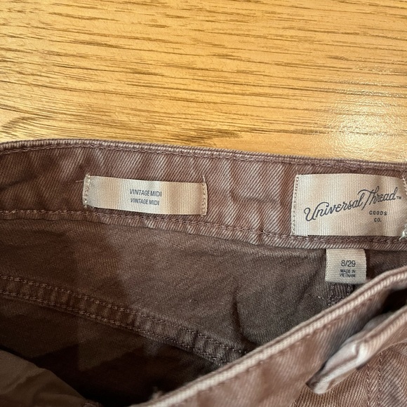 UNIVERSAL THREAD Wmn's Brown Stretch Cut-Off Midi Jean Shorts sz 8 NWT - Picture 4 of 5